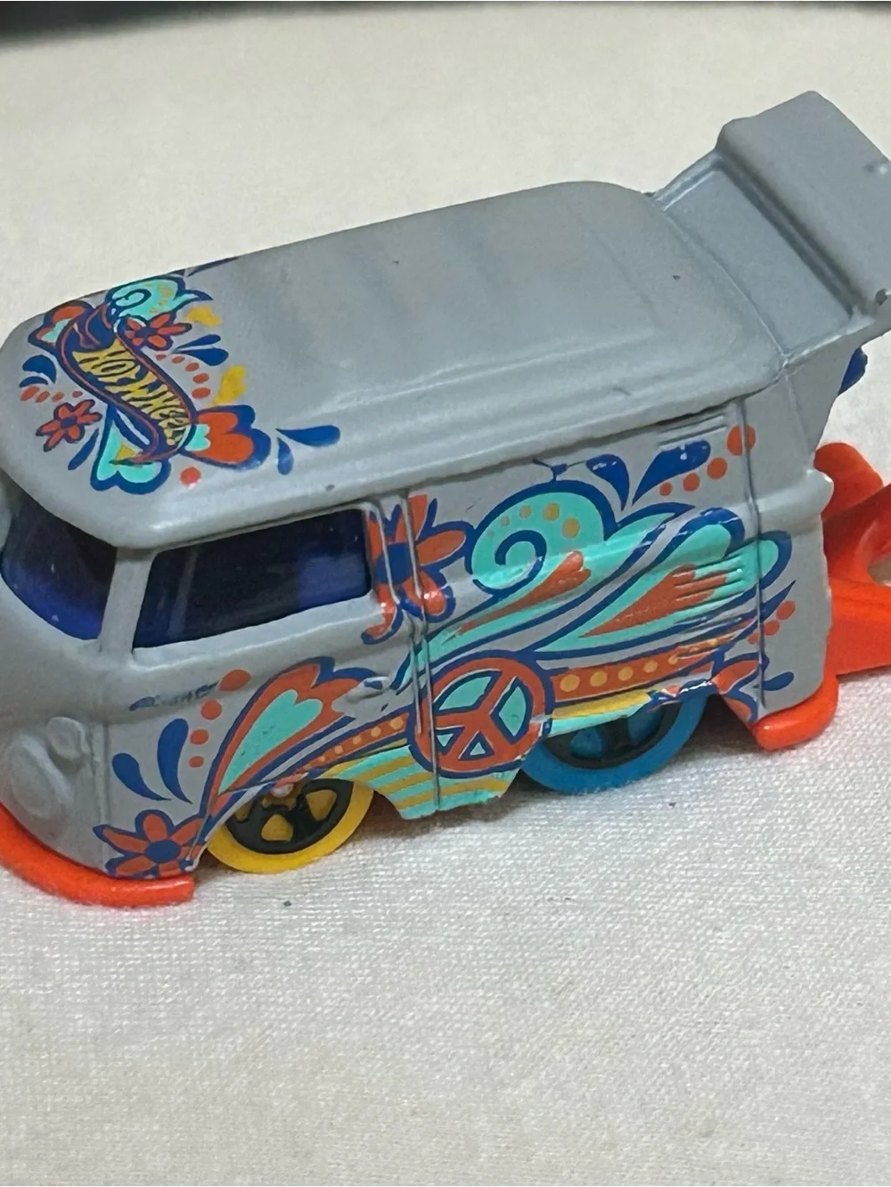 ❌SOLD❌Loose Hot Wheels Kool Kombi Gray Hippie Peace Flower Power VW Bus